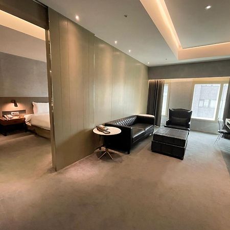 CHECK inn Taipei Nanjing Bagian luar foto