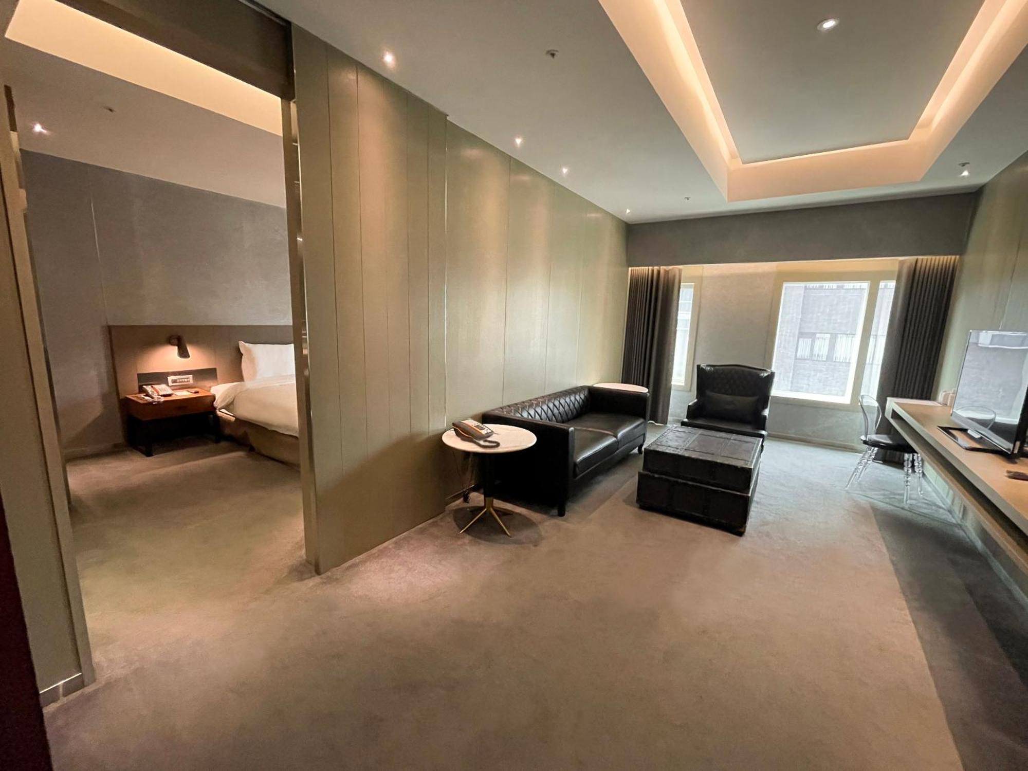 CHECK inn Taipei Nanjing Bagian luar foto